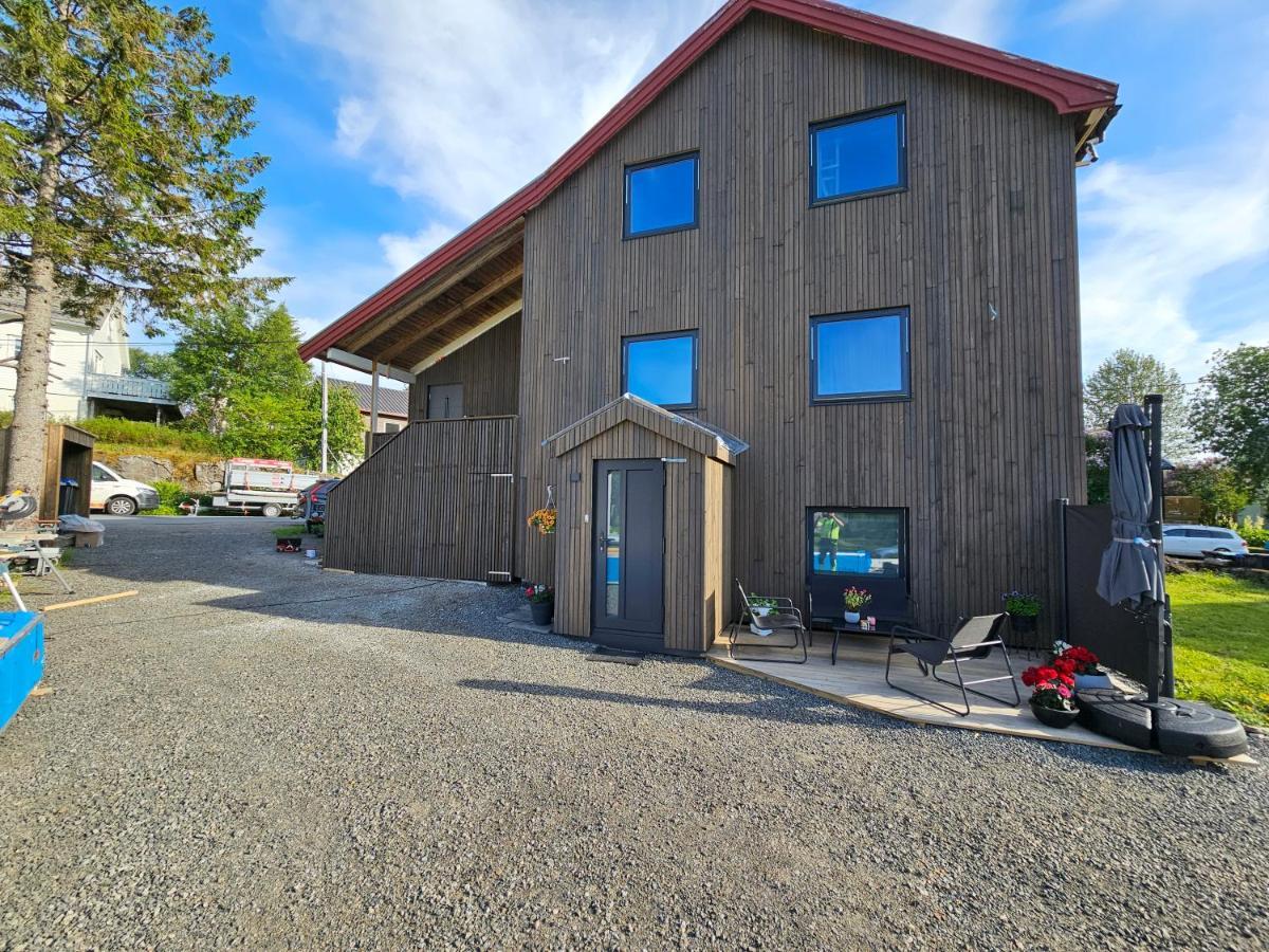 Innholdsrik Og Koselig Leilighet I Svolvaer Lofoten Екстериор снимка